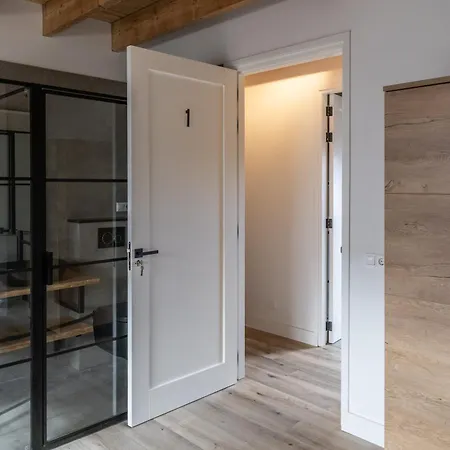 Newly Built Nature Villa, Wifi And Clean Lägenhet