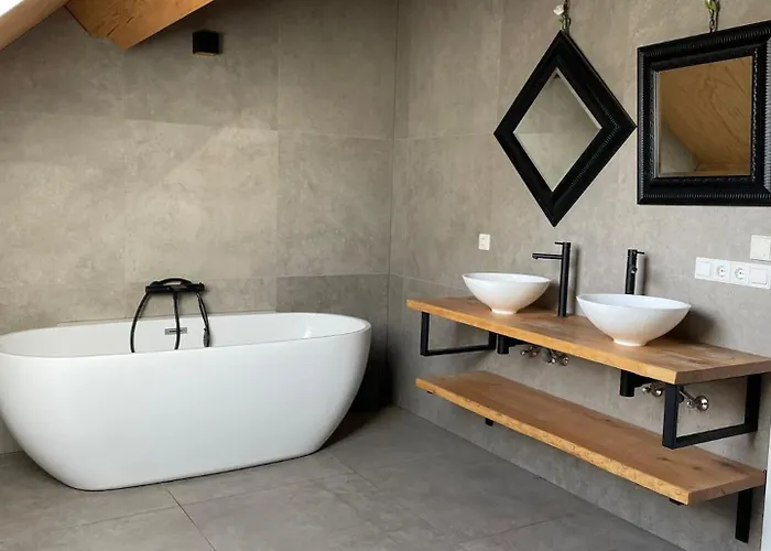 Newly Built Nature Villa, Wifi And Clean Apartment *