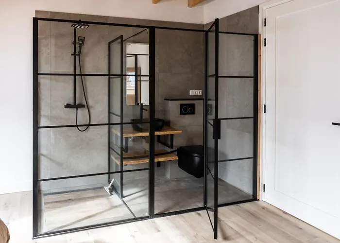 Newly Built Nature Villa, Wifi And Clean