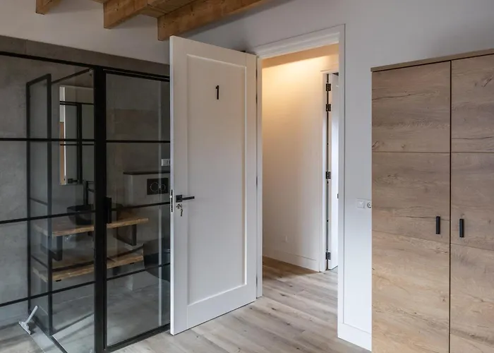 Newly Built Nature Villa, Wifi And Clean Apartment