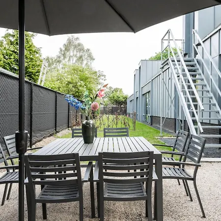 Newly Built Nature Villa, Wifi And Clean Ledeacker