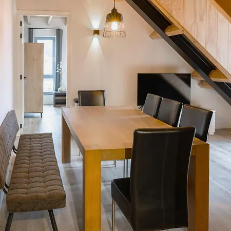 Newly Built Nature Villa, Wifi And Clean Ledeacker